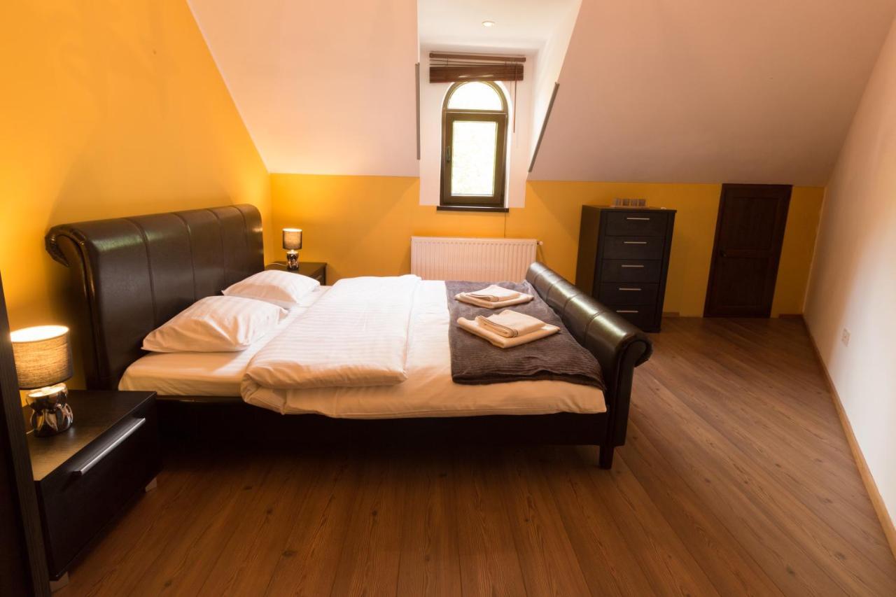 Downtown Park Loft Leilighet Sinaia Eksteriør bilde